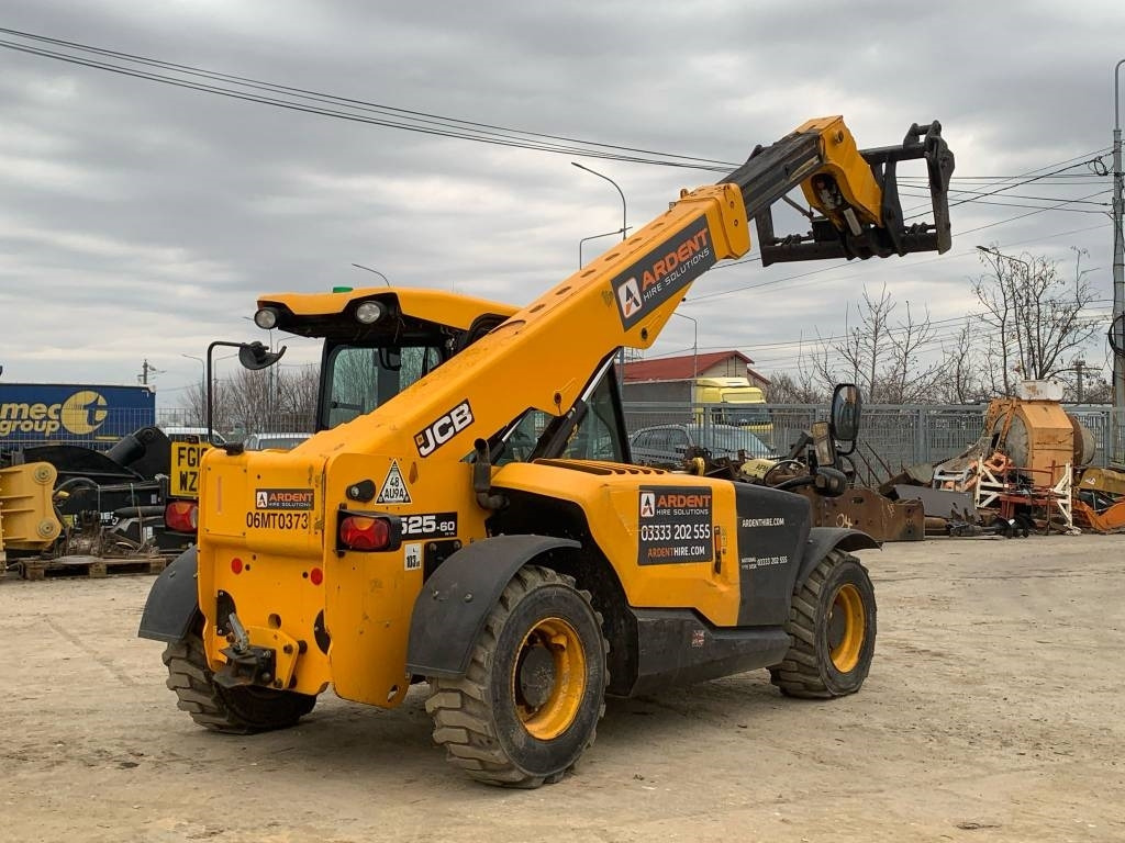 Locação de JCB 525-60 HI VIZ  JCB 525-60 HI VIZ: foto 6