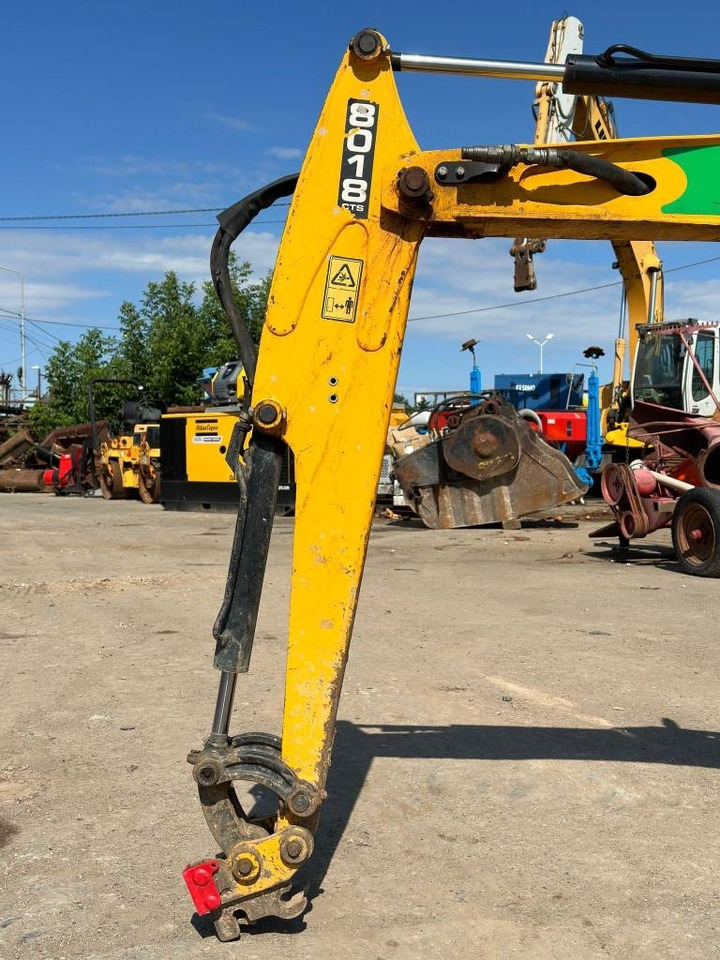 JCB 8018 - Mini escavadeira: foto 4 JCB 8018 - Mini escavadeira: foto 4