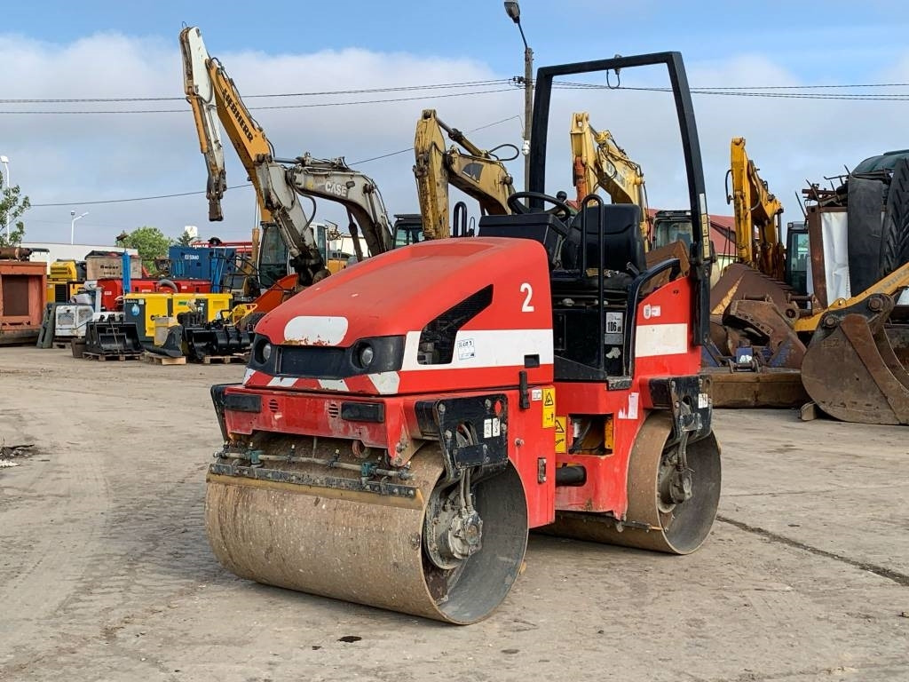 JCB VMT 260 - Compactador de asfalto: foto 2 JCB VMT 260 - Compactador de asfalto: foto 2