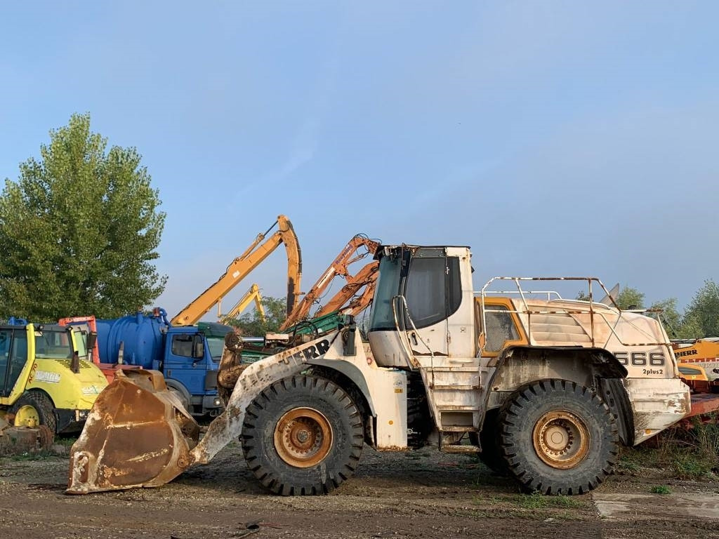 Liebherr L 566 2Plus2 - Carregadeira de rodas: foto 2 Liebherr L 566 2Plus2 - Carregadeira de rodas: foto 2