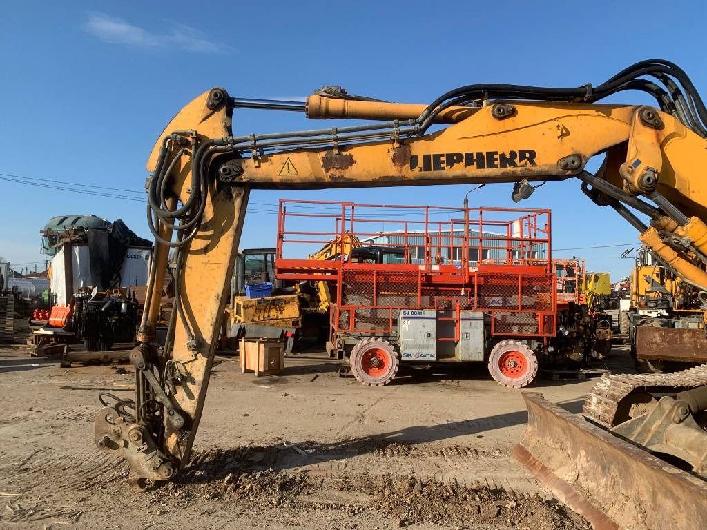 Liebherr R 313 - Escavadora de rastos: foto 4 Liebherr R 313 - Escavadora de rastos: foto 4