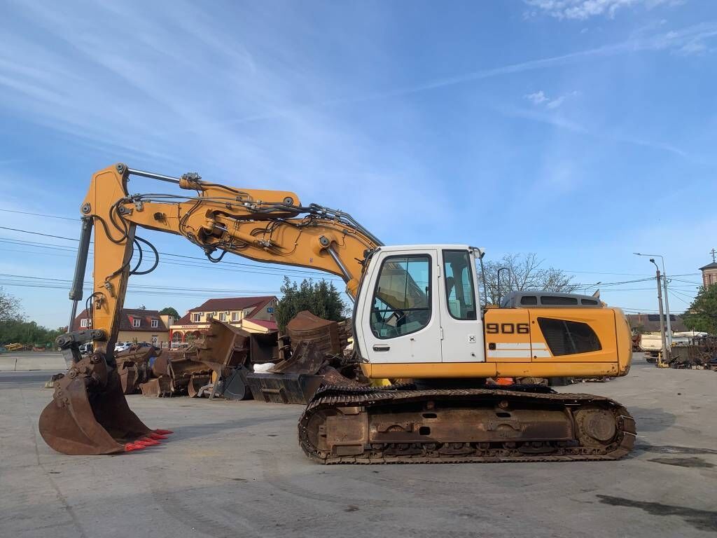 Liebherr R 906 LC Liebherr R 906 LC - Escavadora de rastos: foto 2 Liebherr R 906 LC Liebherr R 906 LC - Escavadora de rastos: foto 2