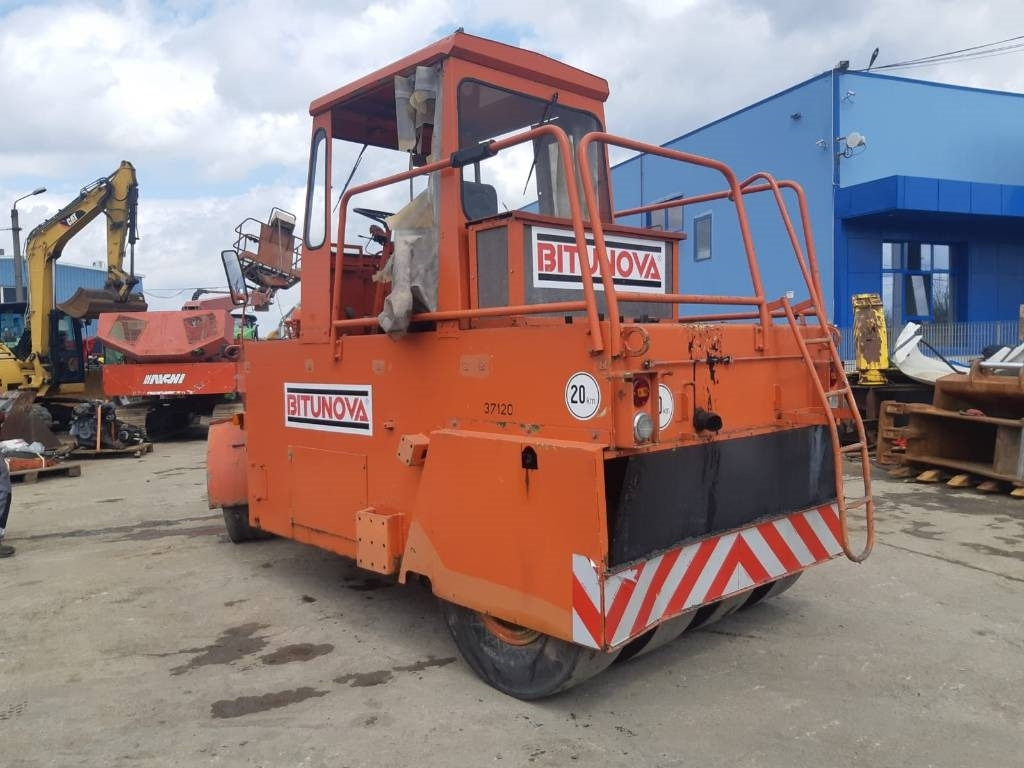 MBU RW140 - Compactador de pneus: foto 3 MBU RW140 - Compactador de pneus: foto 3