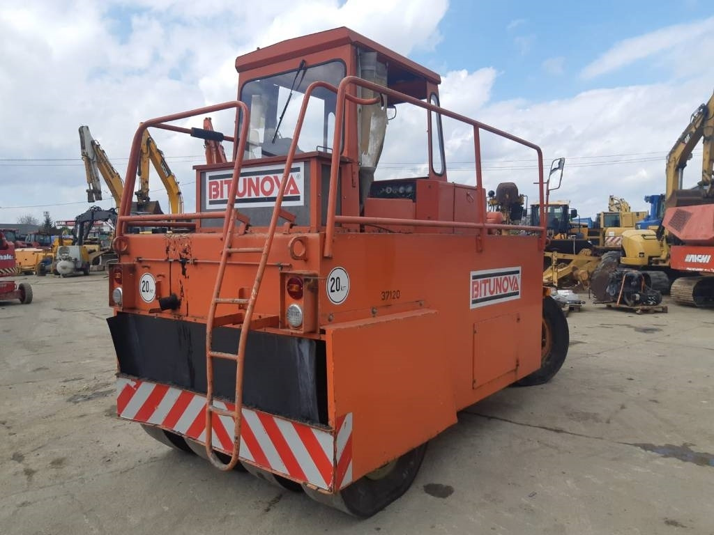 MBU RW140 - Compactador de pneus: foto 4 MBU RW140 - Compactador de pneus: foto 4