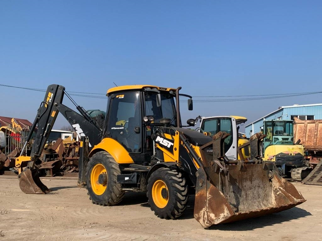 MST 642 Plus - Retroescavadeira: foto 1 MST 642 Plus - Retroescavadeira: foto 1