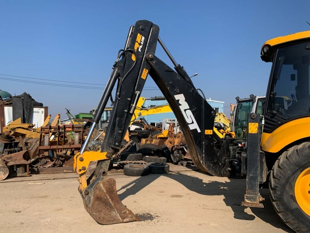 MST 642 Plus - Retroescavadeira: foto 4 MST 642 Plus - Retroescavadeira: foto 4