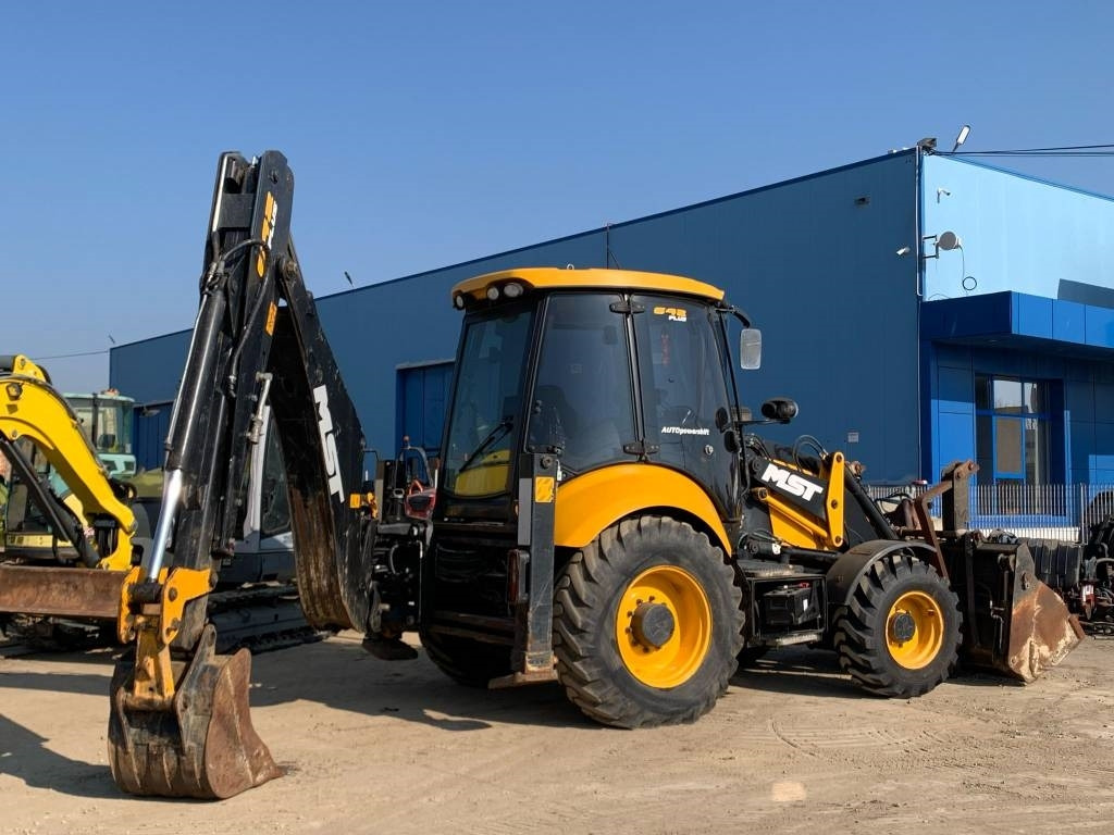 MST 642 Plus - Retroescavadeira: foto 3 MST 642 Plus - Retroescavadeira: foto 3