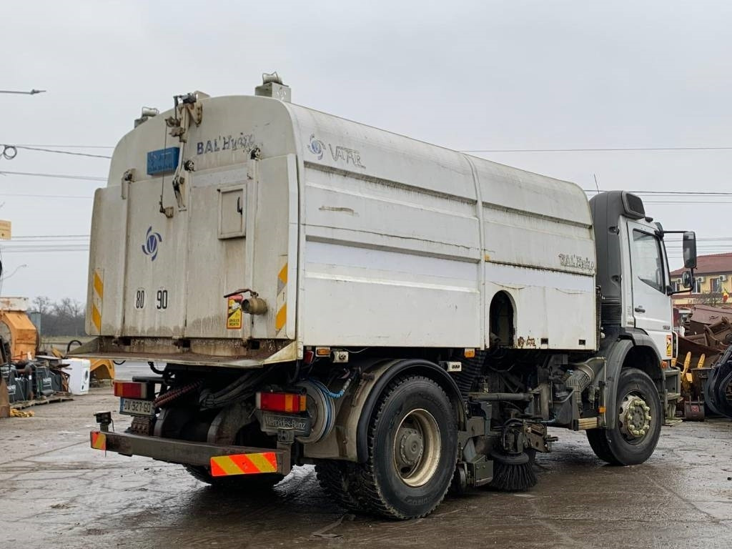 Mercedes-Benz Axor 1829 - Varredora urbana: foto 4 Mercedes-Benz Axor 1829 - Varredora urbana: foto 4