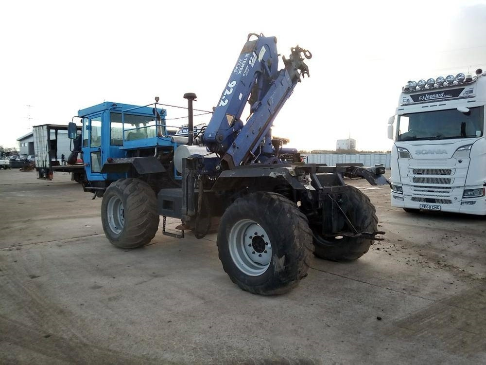 Mercedes-Benz Unimog - Caminhão grua: foto 3 Mercedes-Benz Unimog - Caminhão grua: foto 3