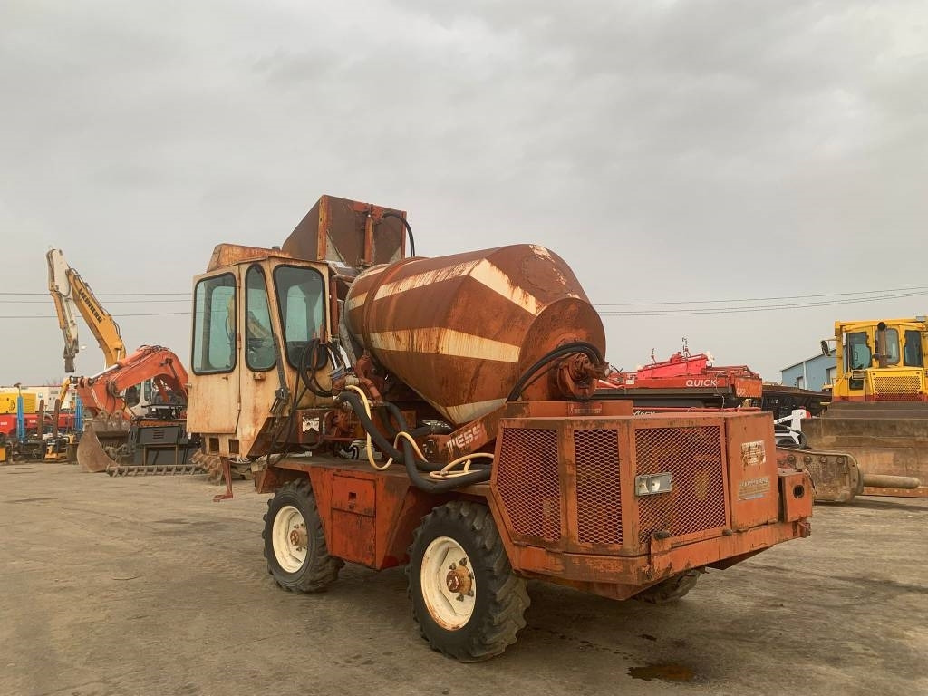 Messersi P2-R4 - Caminhão betoneira: foto 4 Messersi P2-R4 - Caminhão betoneira: foto 4