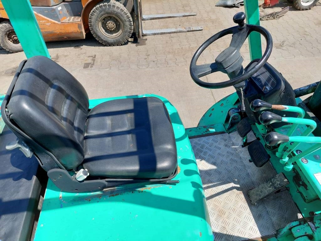 Mitsubishi FD35A - Empilhadeira a diesel: foto 5 Mitsubishi FD35A - Empilhadeira a diesel: foto 5