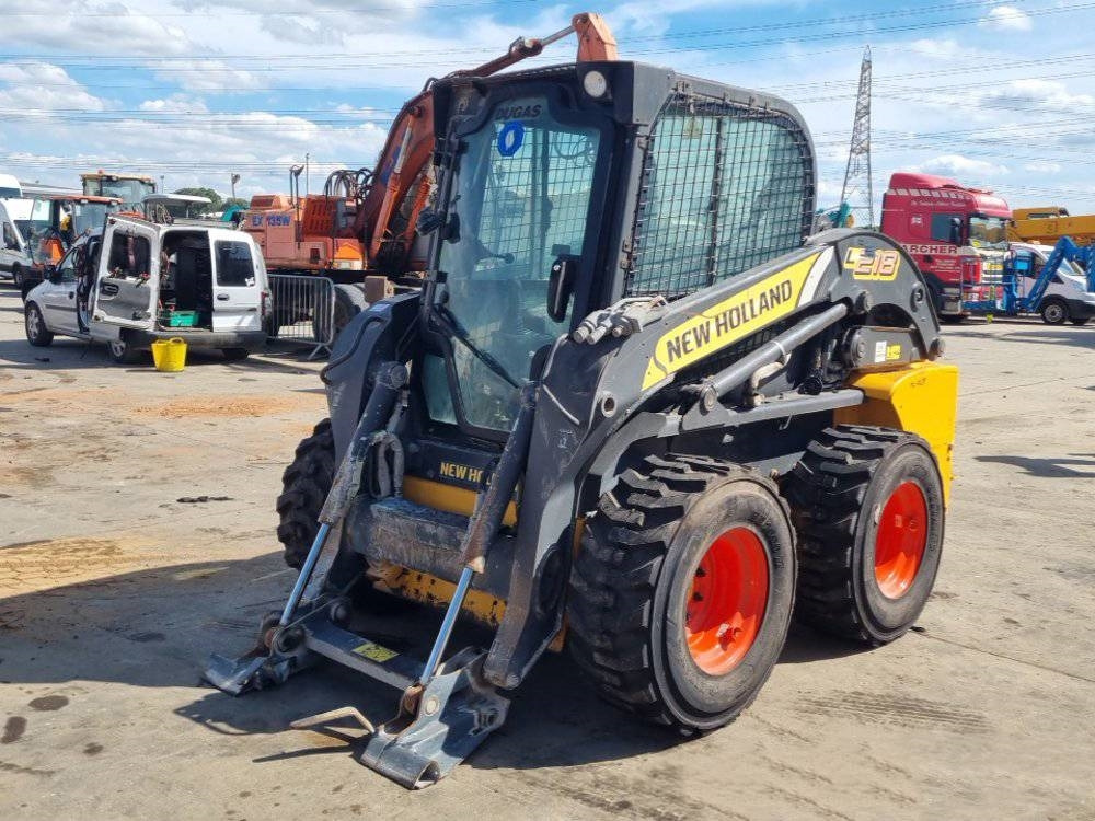 New Holland L 218 - Mini carregadeira: foto 1 New Holland L 218 - Mini carregadeira: foto 1