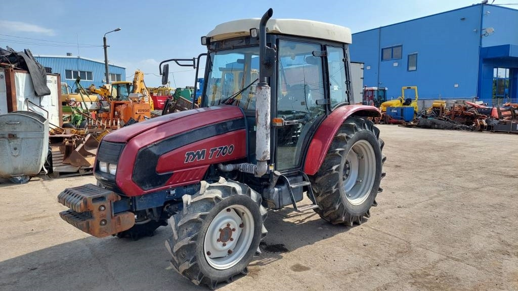 TYM T700 - Trator: foto 2 TYM T700 - Trator: foto 2