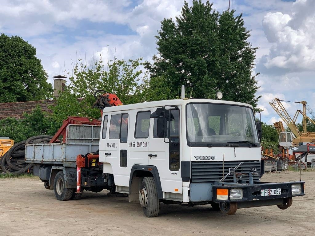 Volvo FL 611 Railway Truck - Caminhão grua: foto 1 Volvo FL 611 Railway Truck - Caminhão grua: foto 1