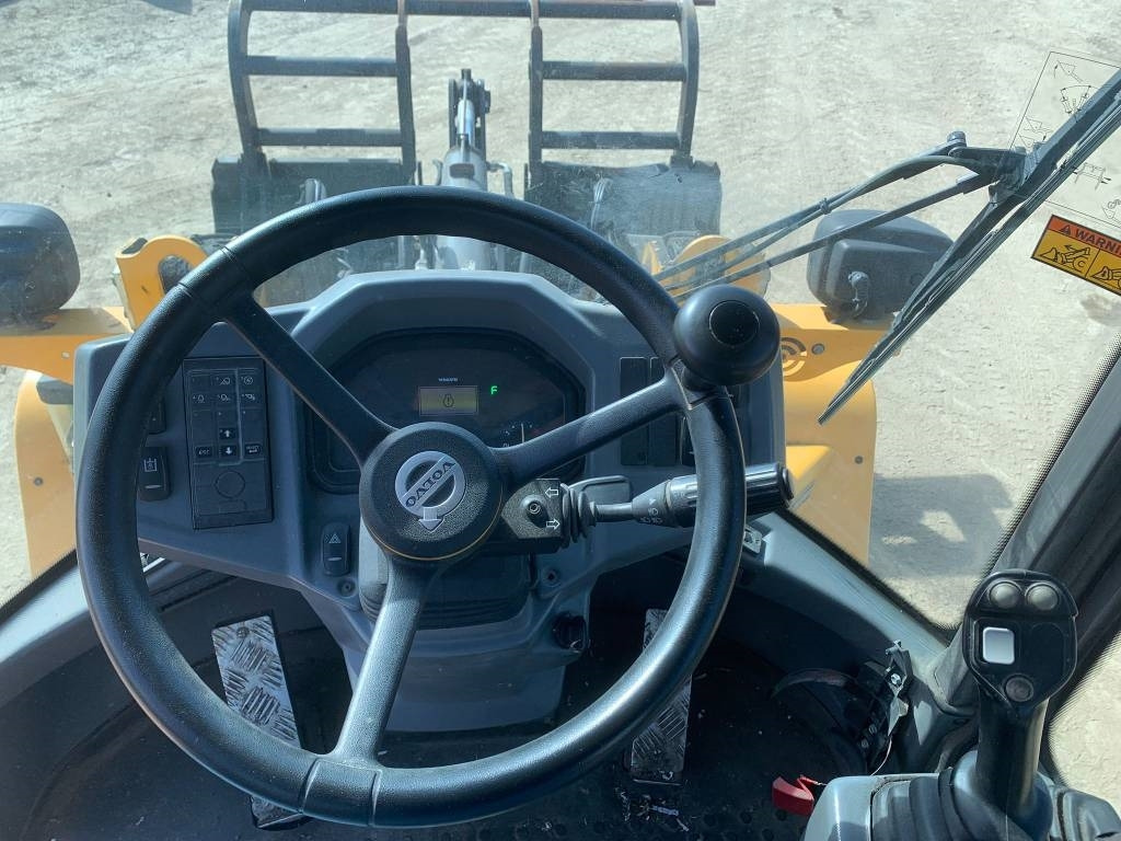 Locação de Volvo L 35 G  Volvo L 35 G: foto 12