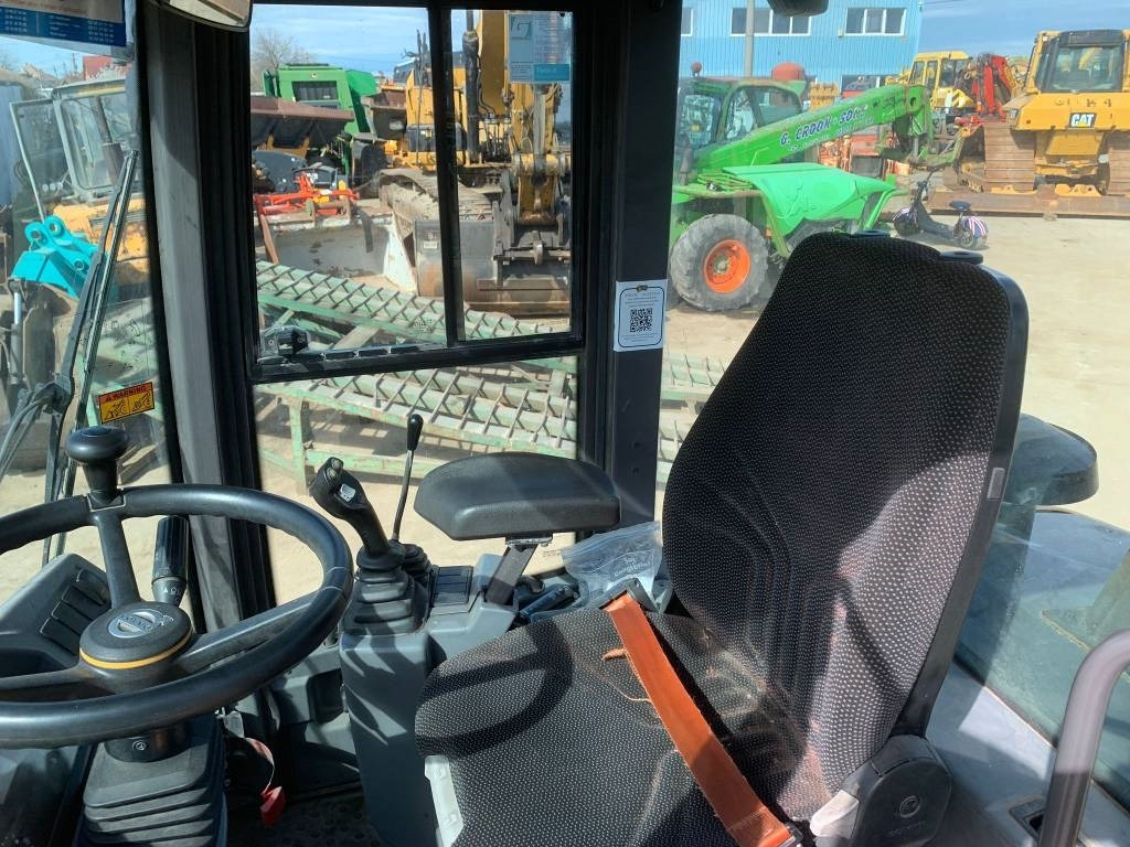 Locação de Volvo L 35 G  Volvo L 35 G: foto 11