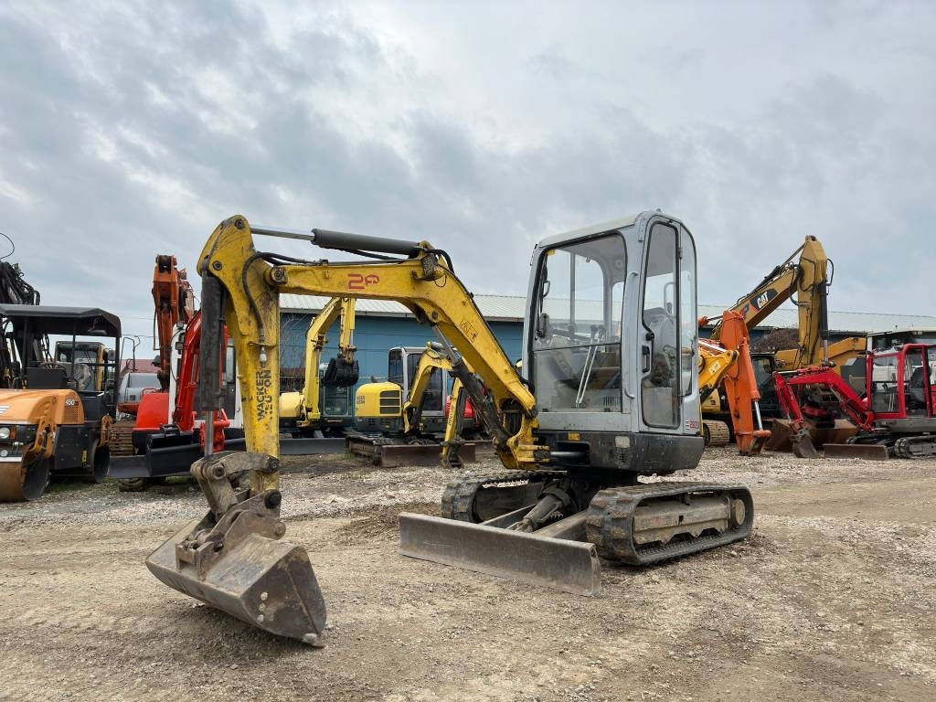 Wacker Neuson 28Z3RD - Mini escavadeira: foto 1 Wacker Neuson 28Z3RD - Mini escavadeira: foto 1