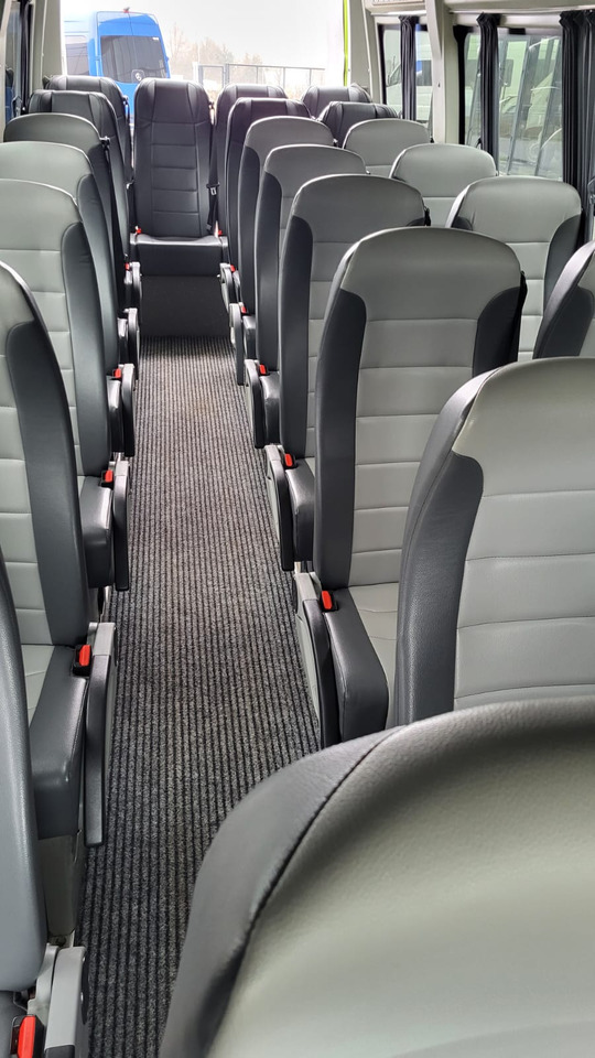 Micro-ônibus, Furgão de passageiros Iveco Daily 24 places + 4 standing: foto 12
