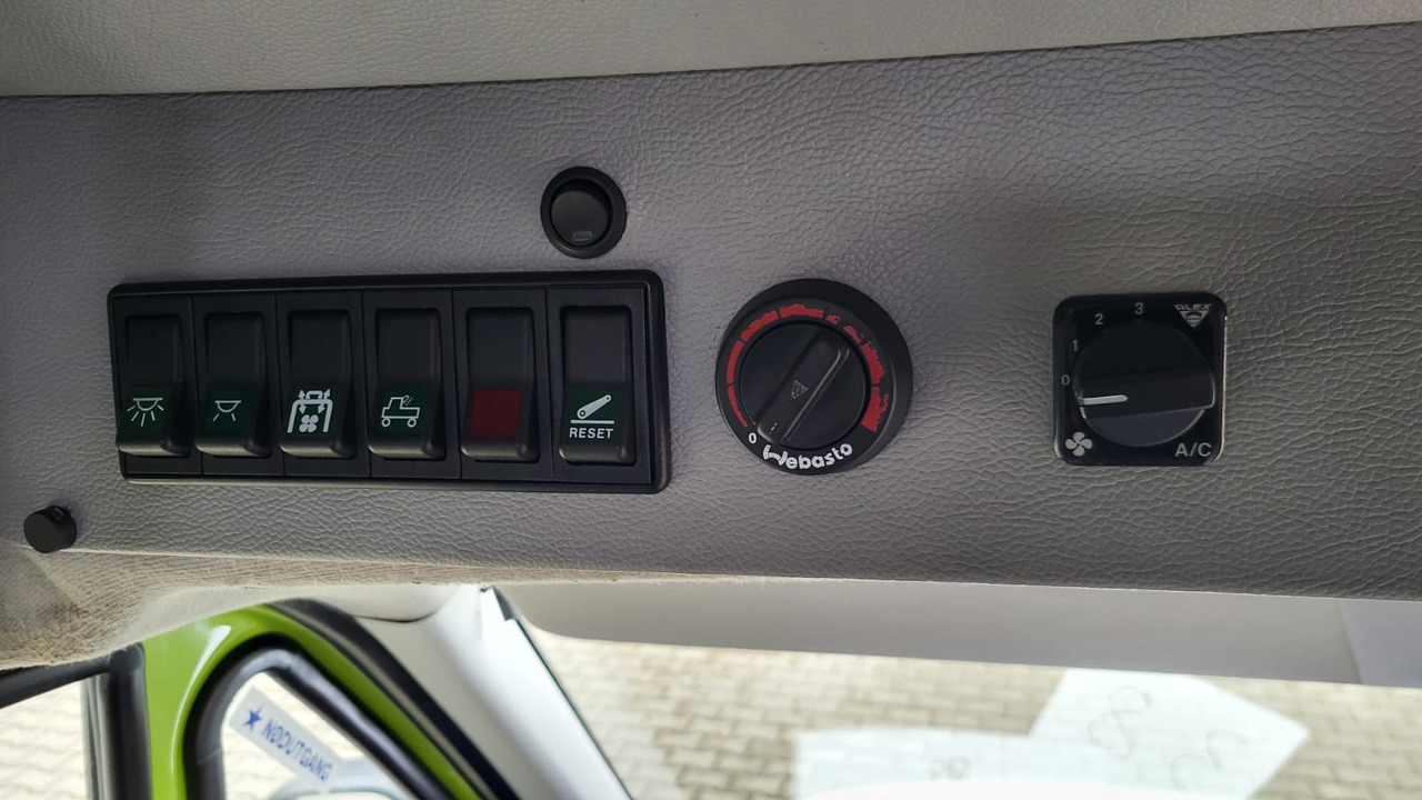 Micro-ônibus, Furgão de passageiros Iveco Daily 24 places + 4 standing: foto 11