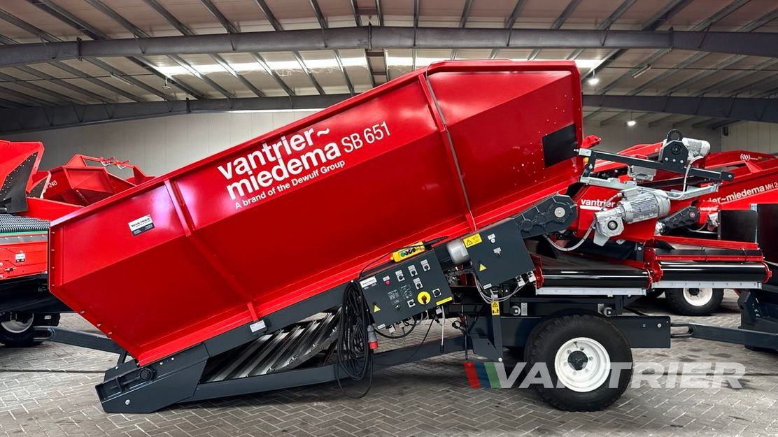 Miedema SB651 Receiving hopper - Equipamento para armazenagem: foto 1 Miedema SB651 Receiving hopper - Equipamento para armazenagem: foto 1