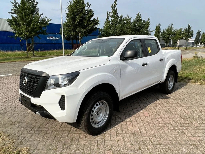 Nissan Navara 4x4 - 22 UNITS - 2.5 D Double Cab - XE - EURO 2 - NEW!! READY FOR WORK!!! - Pick-up, Carrinha cabine dupla: foto 1 Nissan Navara 4x4 - 22 UNITS - 2.5 D Double Cab - XE - EURO 2 - NEW!! READY FOR WORK!!! - Pick-up, Carrinha cabine dupla: foto 1