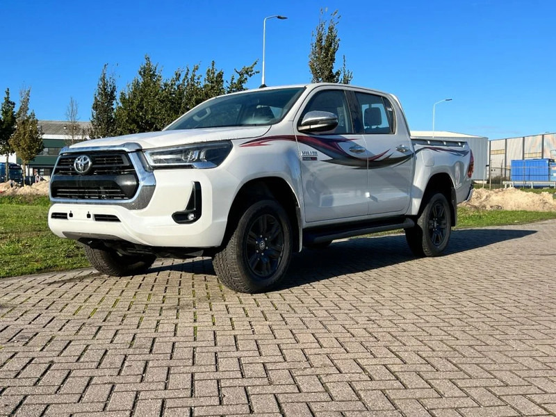 Toyota Hilux GLX SR5 4x4 - 2 UNITS IN STOCK - 2.4 D Double Cab - EURO 2 - NEW!! - Pick-up, Carrinha cabine dupla: foto 1 Toyota Hilux GLX SR5 4x4 - 2 UNITS IN STOCK - 2.4 D Double Cab - EURO 2 - NEW!! - Pick-up, Carrinha cabine dupla: foto 1
