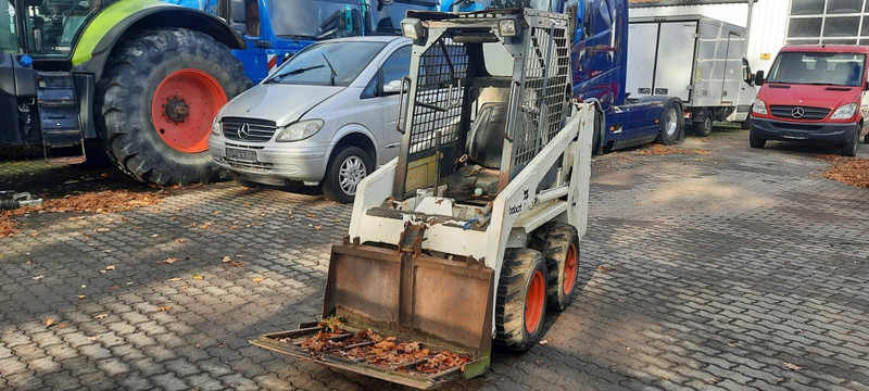 Bobcat 443 4x4 Radlader - Mini carregadeira: foto 2 Bobcat 443 4x4 Radlader - Mini carregadeira: foto 2