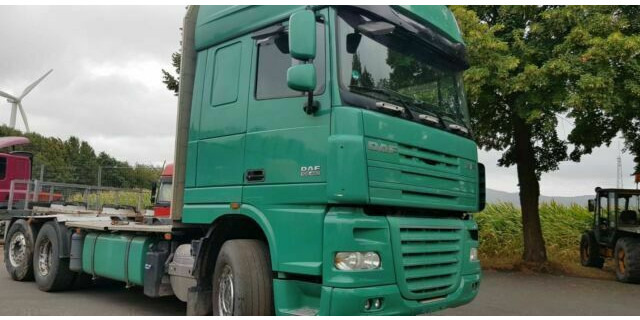 DAF XF105-460Super Spacs Cap G.Haus/Hoch Retarder - Caminhão florestal: foto 2 DAF XF105-460Super Spacs Cap G.Haus/Hoch Retarder - Caminhão florestal: foto 2