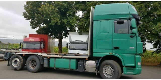 DAF XF105-460Super Spacs Cap G.Haus/Hoch Retarder - Caminhão florestal: foto 3 DAF XF105-460Super Spacs Cap G.Haus/Hoch Retarder - Caminhão florestal: foto 3
