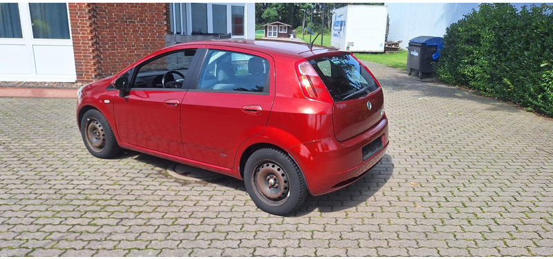 Fiat Punto - Automóvel: foto 1 Fiat Punto - Automóvel: foto 1