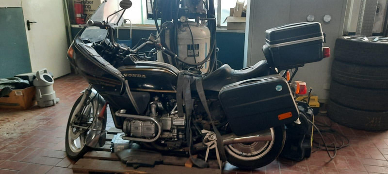 Honda GL 2 Goldwing - Motocicleta: foto 3 Honda GL 2 Goldwing - Motocicleta: foto 3