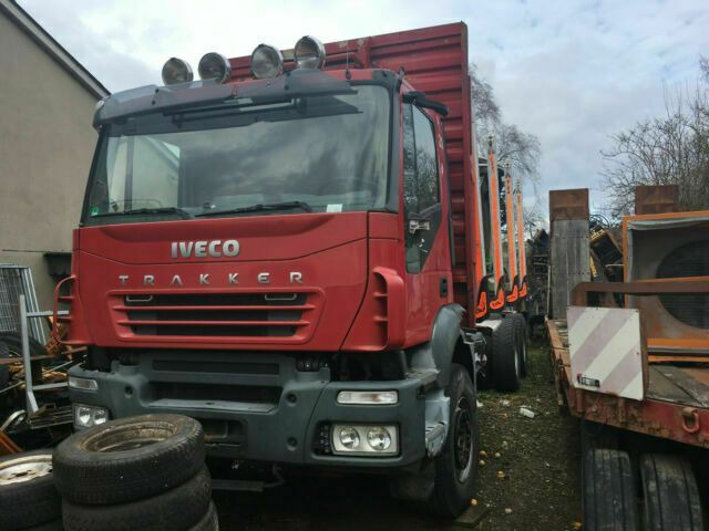 Iveco AD260T450PS 6x4 Blatt Blatt (E:5) - Caminhão florestal, Caminhão grua: foto 3 Iveco AD260T450PS 6x4 Blatt Blatt (E:5) - Caminhão florestal, Caminhão grua: foto 3