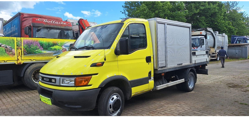 Iveco Daily Koffer - Carrinha de contentor: foto 1 Iveco Daily Koffer - Carrinha de contentor: foto 1