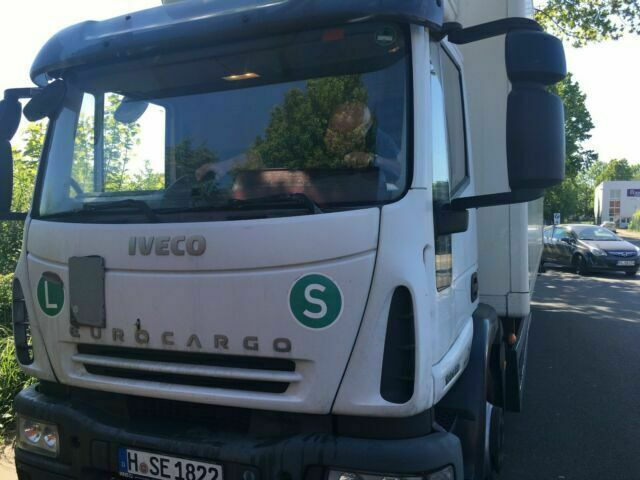 Iveco ML120 E22 Kühlkoffer LBW Deutsche Maschine - Caminhão frigorífico: foto 2 Iveco ML120 E22 Kühlkoffer LBW Deutsche Maschine - Caminhão frigorífico: foto 2