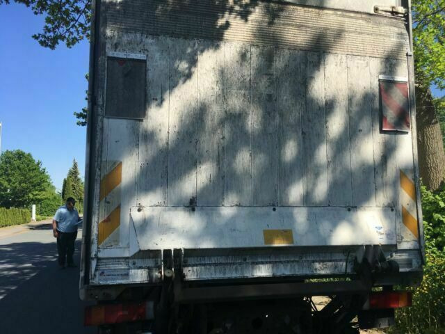 Iveco ML120 E22 Kühlkoffer LBW Deutsche Maschine - Caminhão frigorífico: foto 4 Iveco ML120 E22 Kühlkoffer LBW Deutsche Maschine - Caminhão frigorífico: foto 4