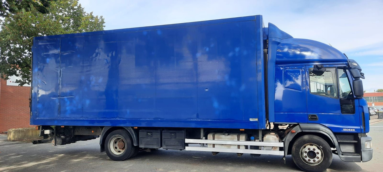 Iveco ML150E28 Koffer - Caminhão furgão: foto 3 Iveco ML150E28 Koffer - Caminhão furgão: foto 3