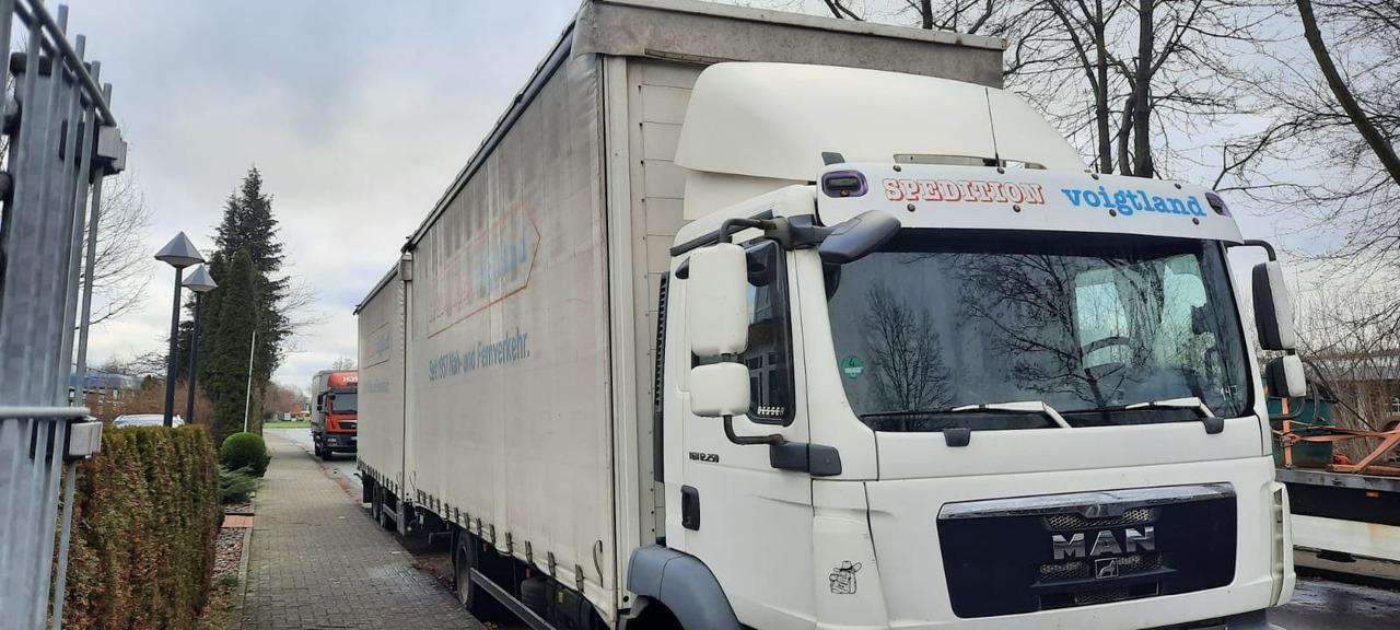 MAN 12.250 TGM Jumbo Mit Anhänger - Caminhão com lona, Reboque de lona: foto 2 MAN 12.250 TGM Jumbo Mit Anhänger - Caminhão com lona, Reboque de lona: foto 2
