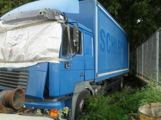 MAN 18.364 Koffer G.Haus Klima AHK ABS ZF-Schalter - Caminhão furgão: foto 1 MAN 18.364 Koffer G.Haus Klima AHK ABS ZF-Schalter - Caminhão furgão: foto 1