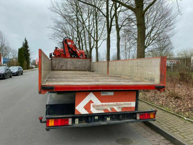 MAN ME18.284 mit Kran Not Aus Hiab 122B - Camião de caixa aberta/ Plataforma, Caminhão grua: foto 2 MAN ME18.284 mit Kran Not Aus Hiab 122B - Camião de caixa aberta/ Plataforma, Caminhão grua: foto 2