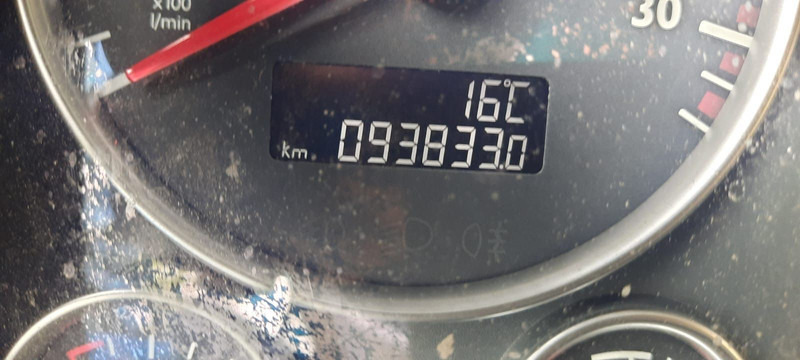 MAN TGX 18.360PS 4x2 G.Haus Kran+Funk - Caminhão com lona, Caminhão grua: foto 4 MAN TGX 18.360PS 4x2 G.Haus Kran+Funk - Caminhão com lona, Caminhão grua: foto 4