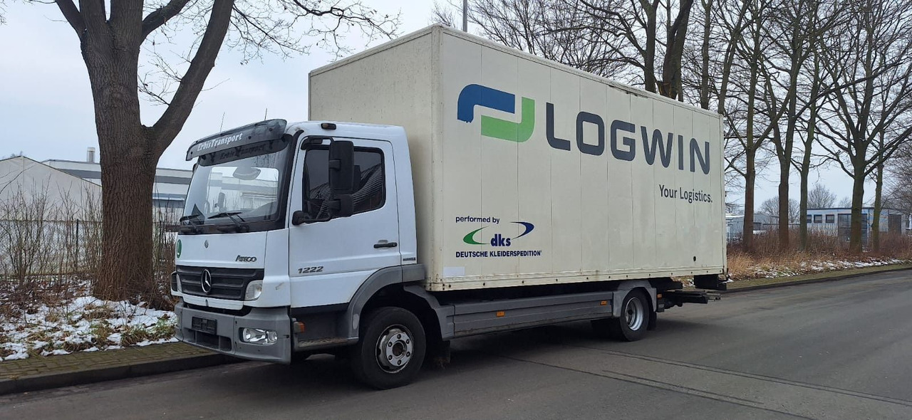 Mercedes-Benz 1222 Atego Koffer mit LBW Klima - Caminhão furgão: foto 1 Mercedes-Benz 1222 Atego Koffer mit LBW Klima - Caminhão furgão: foto 1