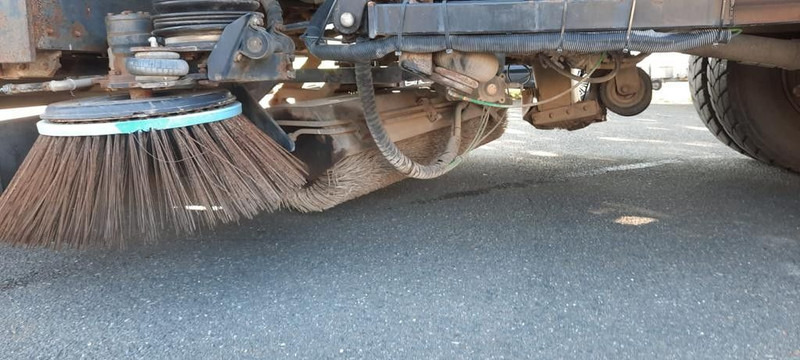 Mercedes-Benz 1824 Axor 1-Hand - Varredora urbana: foto 4 Mercedes-Benz 1824 Axor 1-Hand - Varredora urbana: foto 4