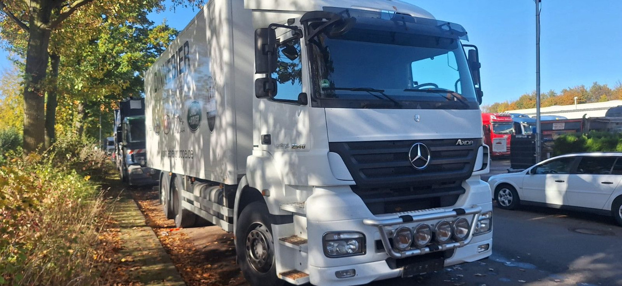 Mercedes-Benz 2540 Koffer mit LBW - Caminhão furgão: foto 3 Mercedes-Benz 2540 Koffer mit LBW - Caminhão furgão: foto 3