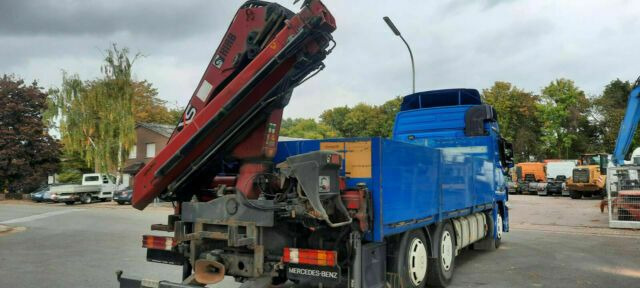 Mercedes-Benz 2544 Pritsche mit Kran Hiab XS am Heck - Camião de caixa aberta/ Plataforma, Caminhão grua: foto 4 Mercedes-Benz 2544 Pritsche mit Kran Hiab XS am Heck - Camião de caixa aberta/ Plataforma, Caminhão grua: foto 4