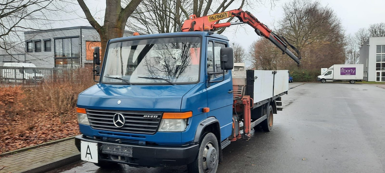 Mercedes-Benz 814 Pritsche mit Kran+Greifer - Furgão caixa aberta: foto 3 Mercedes-Benz 814 Pritsche mit Kran+Greifer - Furgão caixa aberta: foto 3
