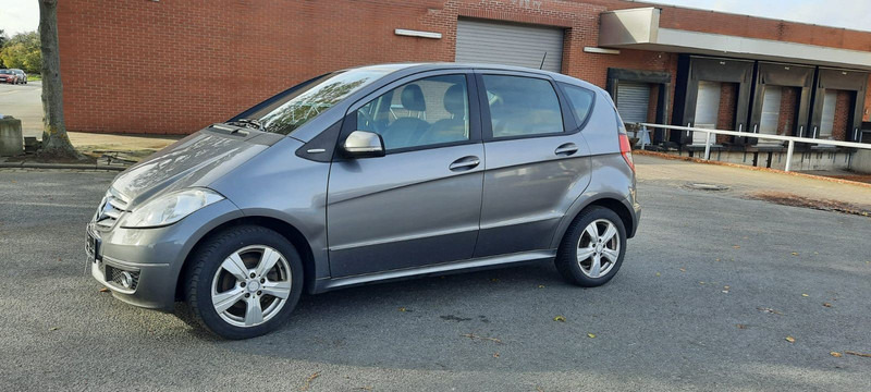 Mercedes-Benz A-Klasse 180 A 180 CDI AVANTGARDE - Automóvel: foto 2 Mercedes-Benz A-Klasse 180 A 180 CDI AVANTGARDE - Automóvel: foto 2