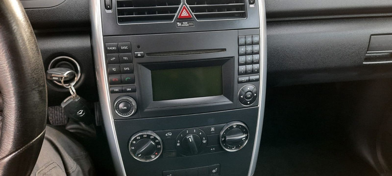 Mercedes-Benz A-Klasse 180 A 180 CDI AVANTGARDE - Automóvel: foto 5 Mercedes-Benz A-Klasse 180 A 180 CDI AVANTGARDE - Automóvel: foto 5