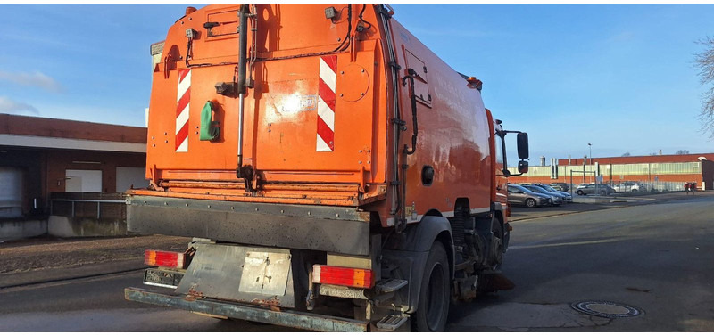 Mercedes-Benz Atego 1524 2 6-Zyl. 4x2 - Varredora urbana: foto 4 Mercedes-Benz Atego 1524 2 6-Zyl. 4x2 - Varredora urbana: foto 4