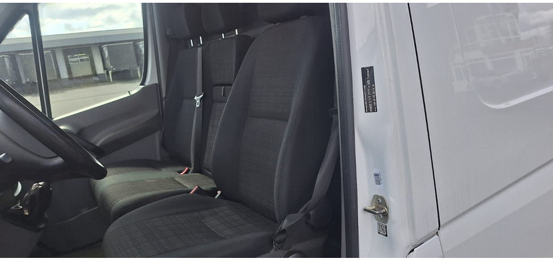 Furgão compacto Mercedes-Benz Sprinter II Kasten 216CDI Lang/Hoch: foto 6 Furgão compacto Mercedes-Benz Sprinter II Kasten 216CDI Lang/Hoch: foto 6