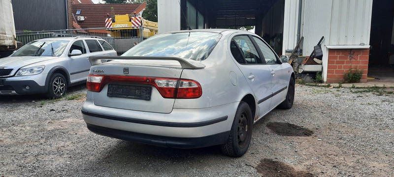 SEAT Toledo Signo 1,8 20V Autom - Automóvel: foto 3 SEAT Toledo Signo 1,8 20V Autom - Automóvel: foto 3